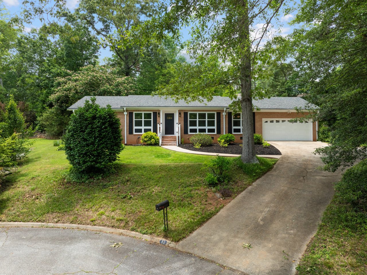 12 Burlwood Court, Taylors, SC 29687