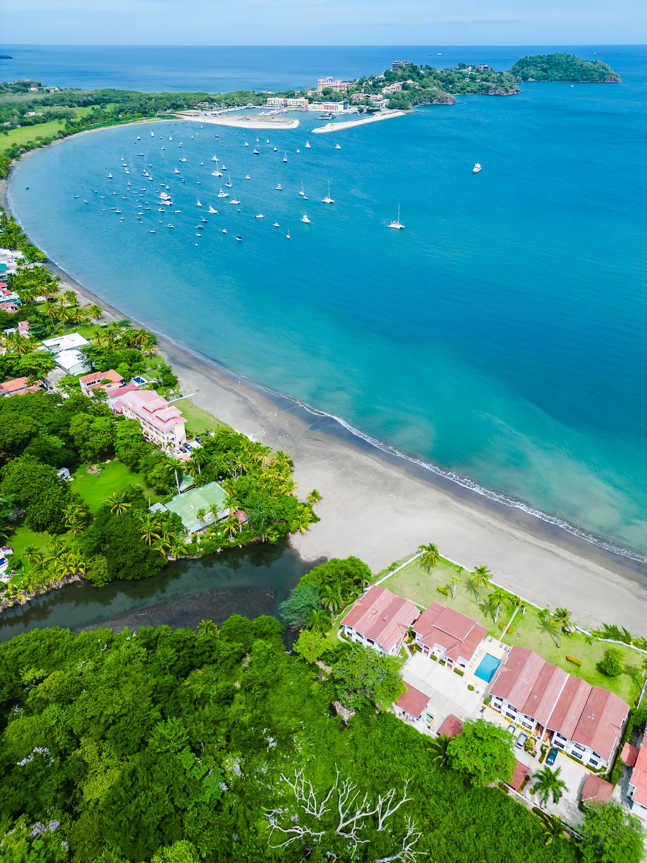 Pacific Beach 4 | Adorable 2 Bedroom 2 Bathroom Beachfront Condo in Playa Potrero!