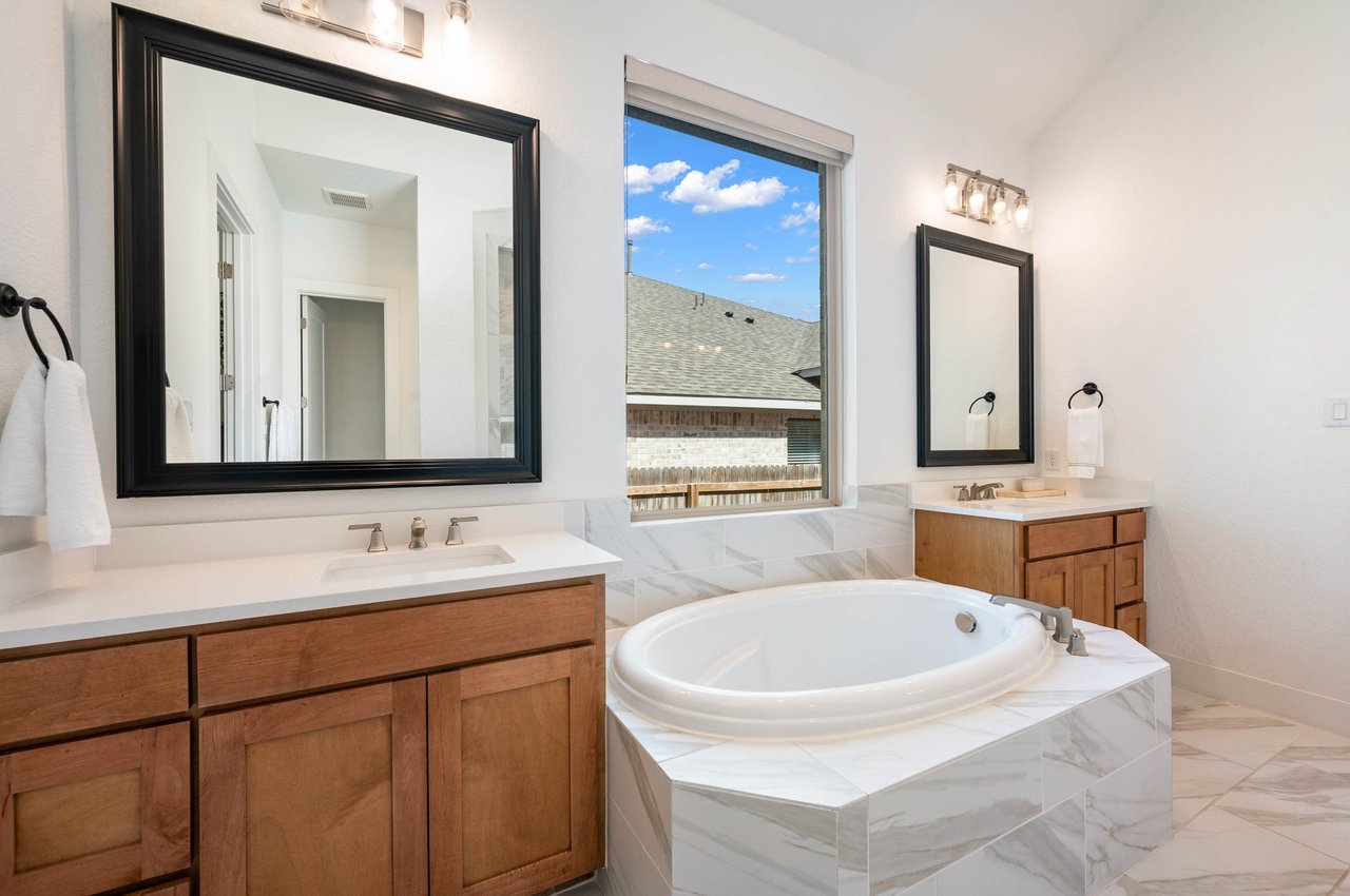 10039 Sarah Place