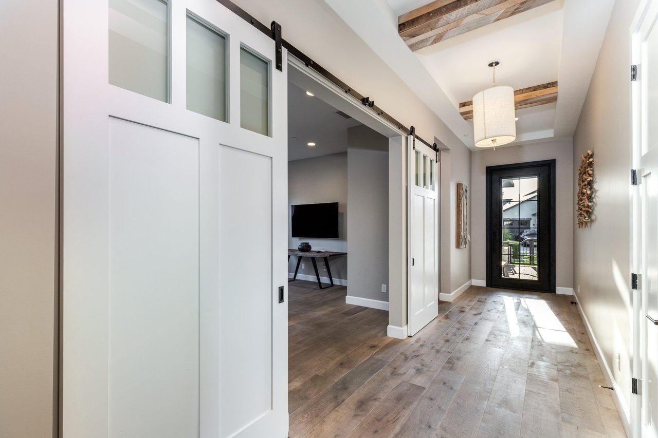 6647 E Calle Redondo