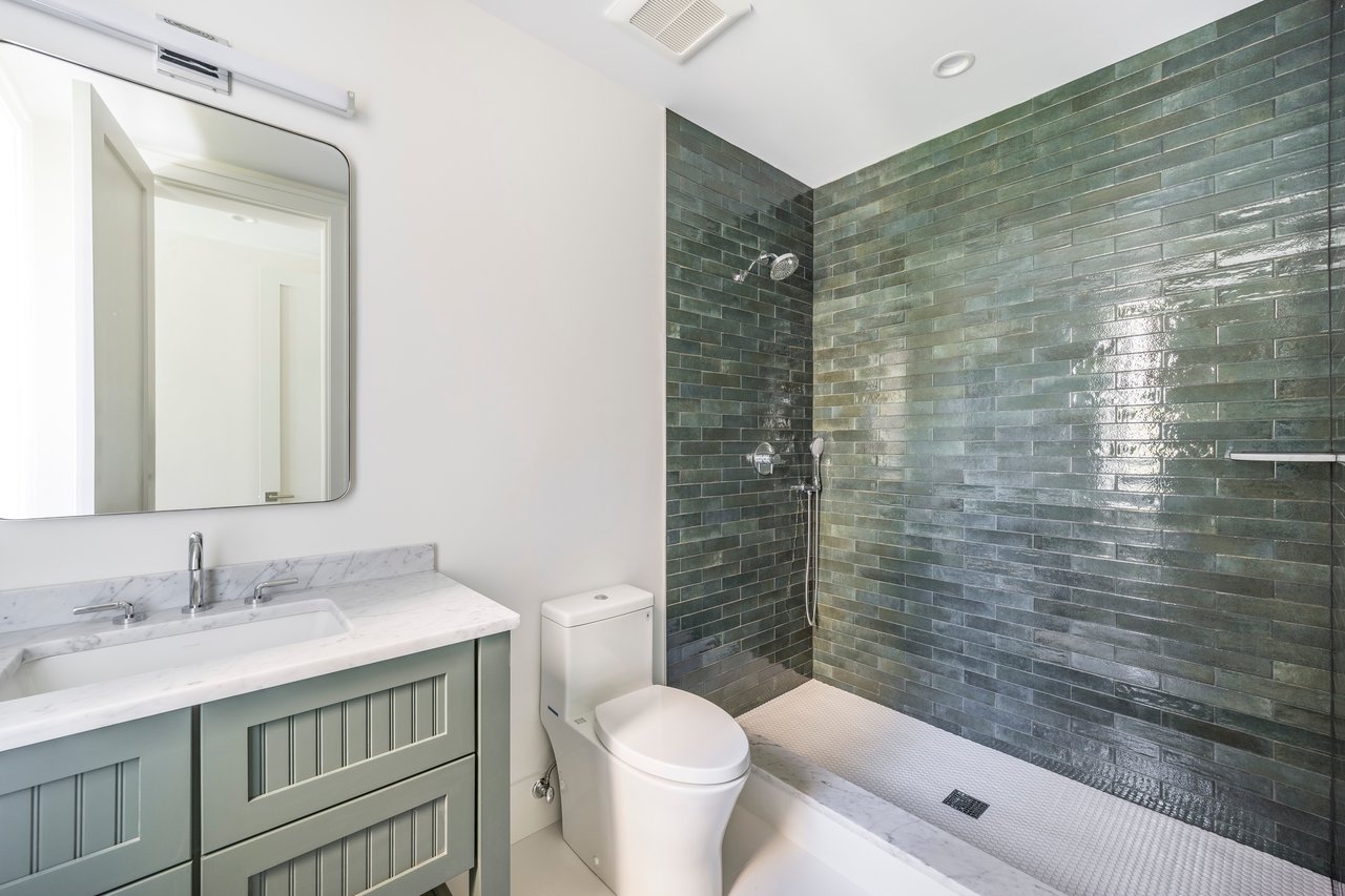 21 Ocean Pkwy, East Hampton