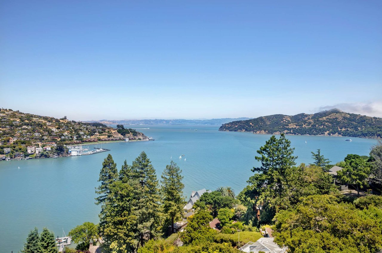 Iconic Belvedere View Estate