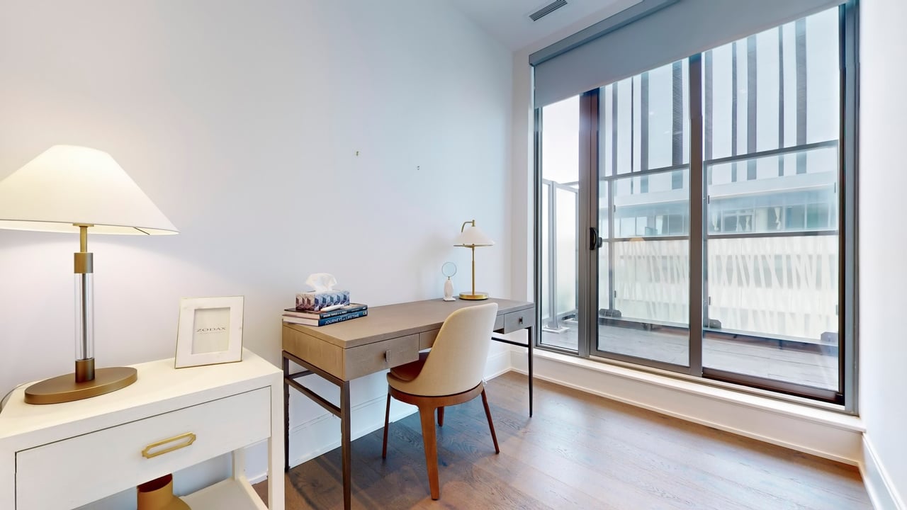 50 Charles St E Suite 5502