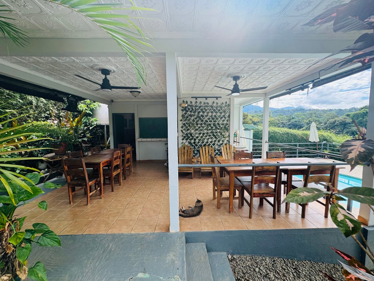 Downtown Uvita Commercial Room Rentals with Restaurant