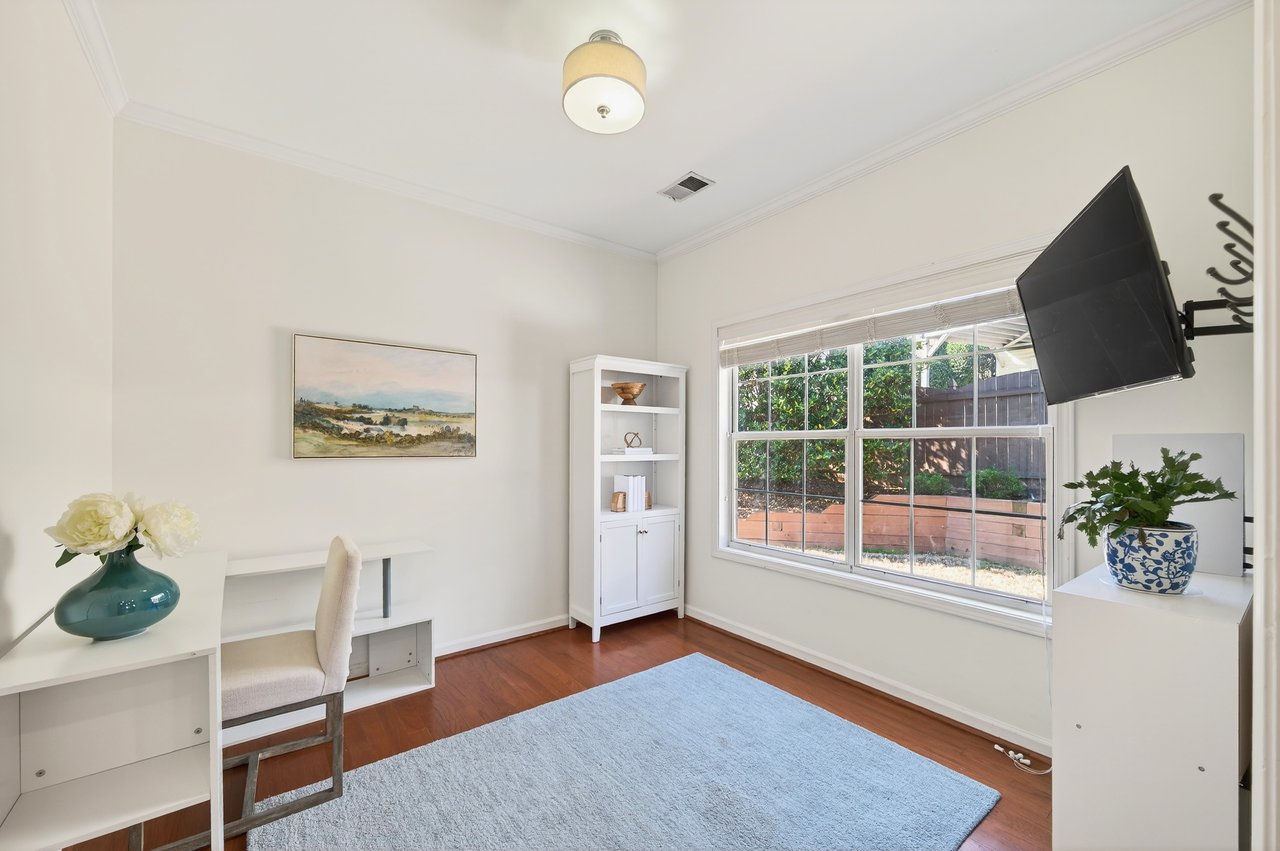 2700 Laurelwood Lane