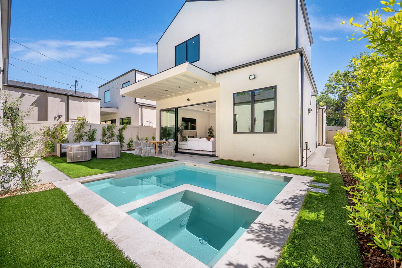 Atoll Ave, 91423