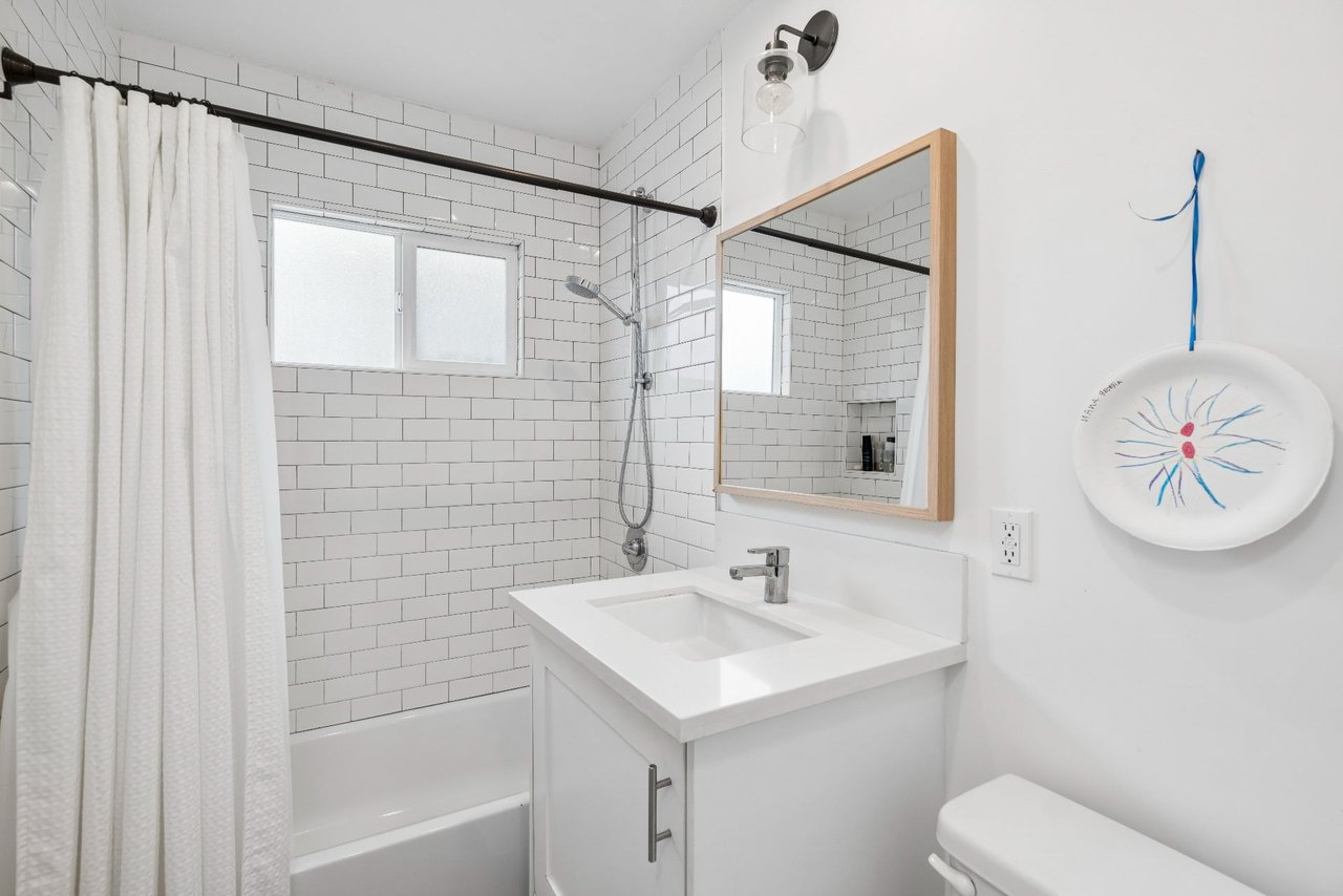 782 W 18th Street