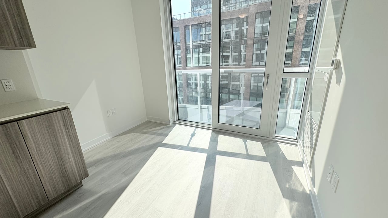 15 Richardson Street Unit: 1027