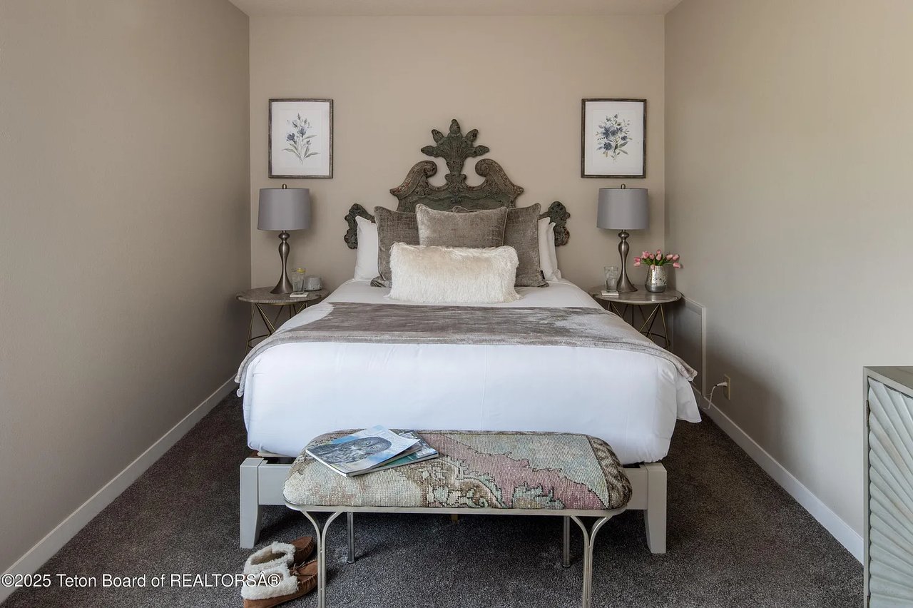 330 E Sagebrush Dr #12-5