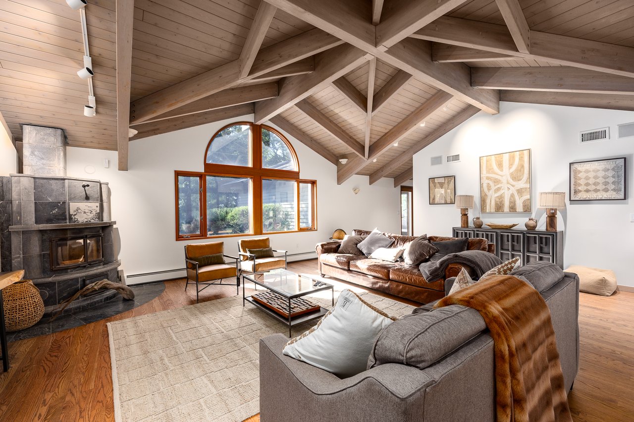 12 Mountain Brook Road