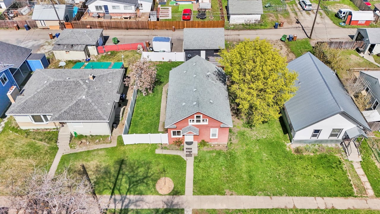 1303 E Rich Ave