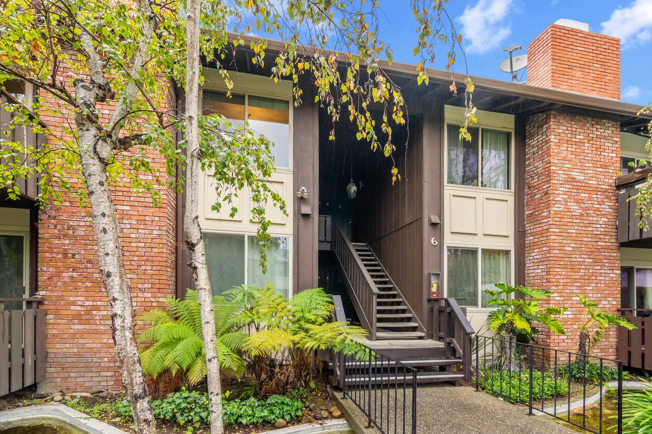 100 East Middlefield Road 6G