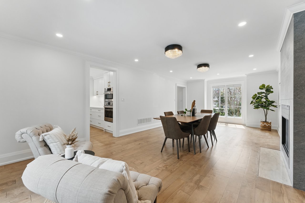 1543 Point-O-Woods Road