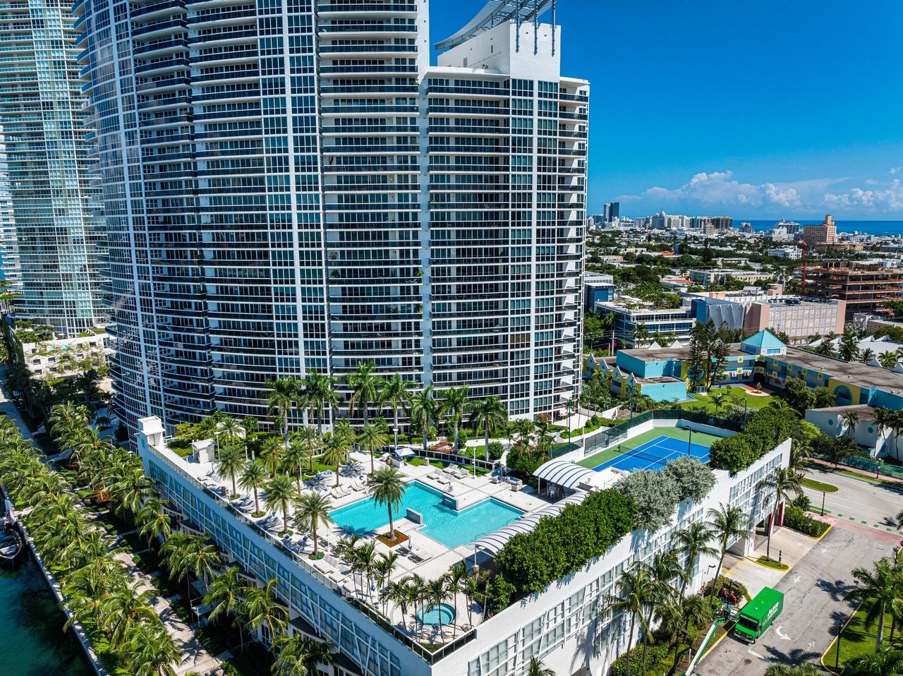 Murano Grande Apt 1106 Jeff Miller Group