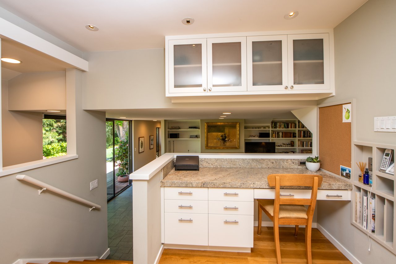 7 Burrell Ct