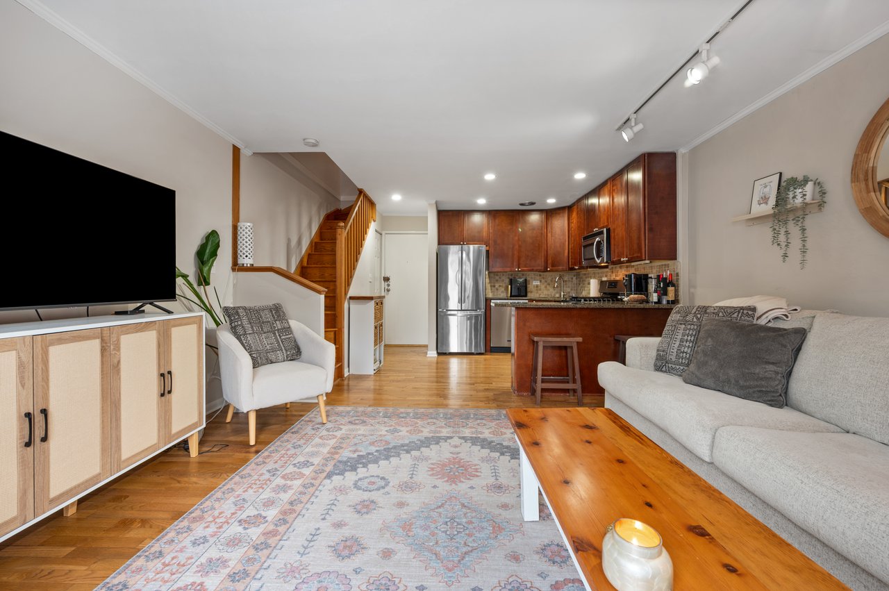 832 Oakdale Ave Unit 3H