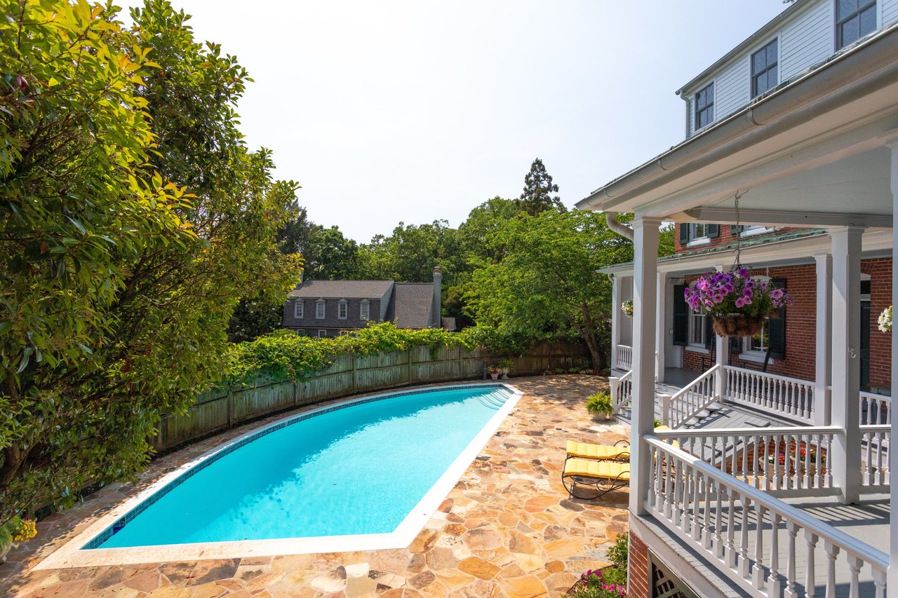 Find Your Outdoor Oasis!