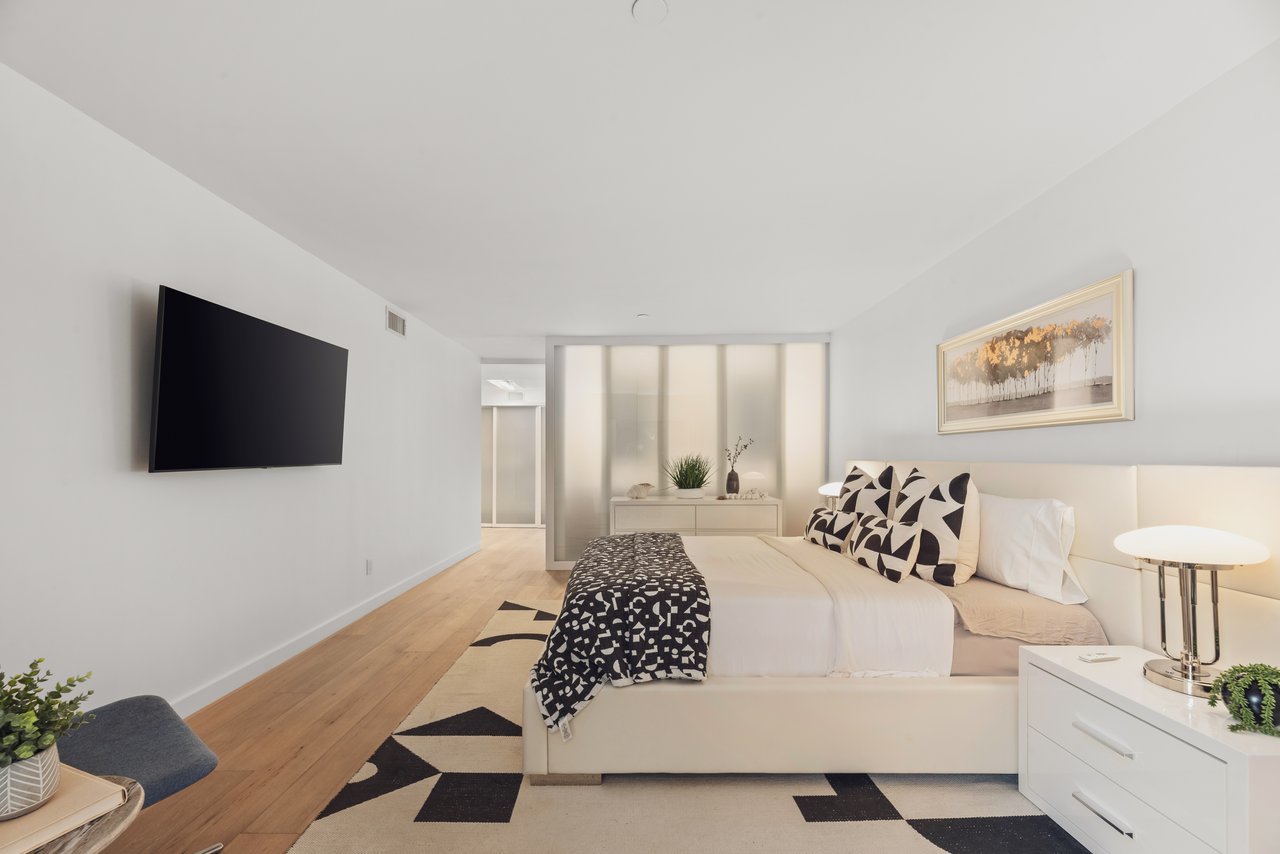 1133 5th St Unit: 204, Santa Monica 