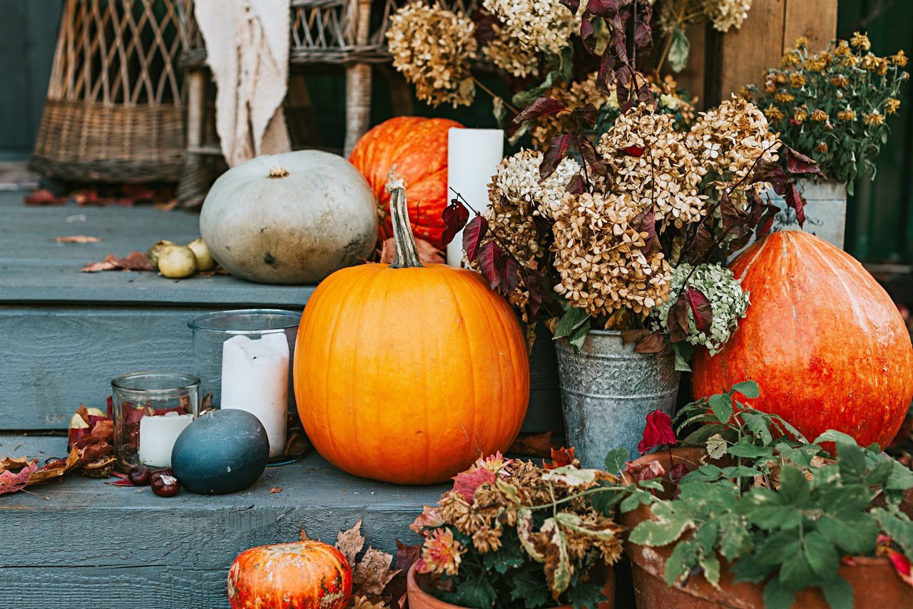Designer Tips for Decorating a Front Porch for Fall