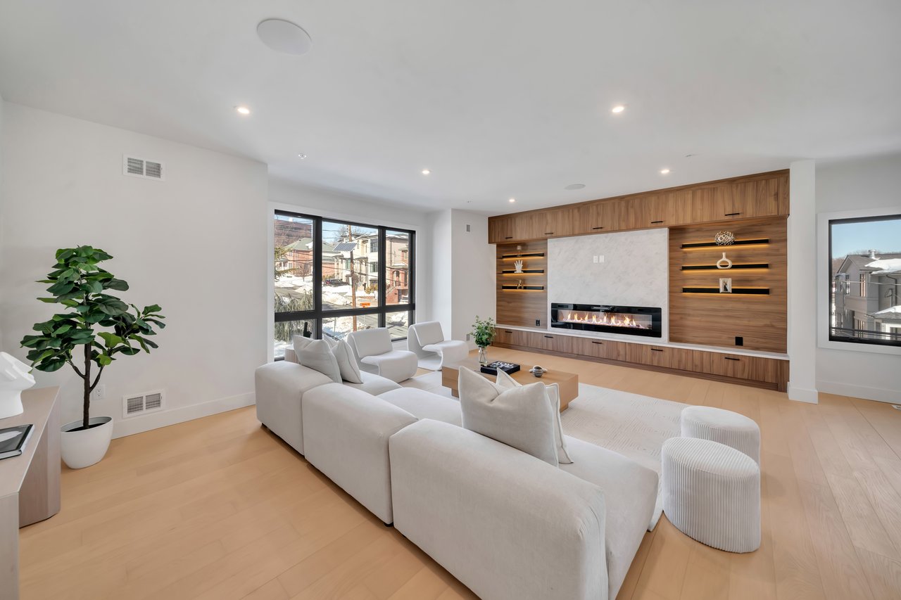 2220 Mackay Avenue B