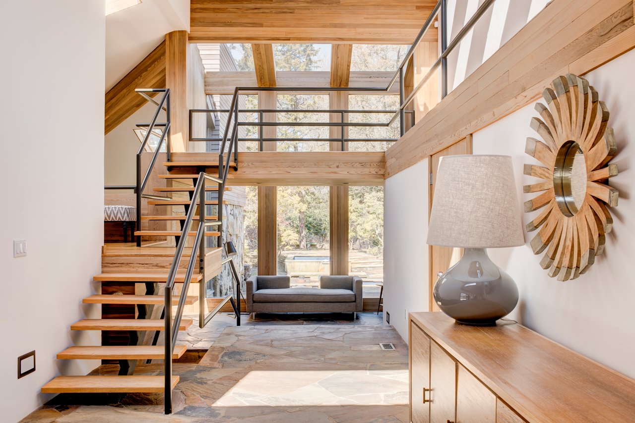 Hamptons Real Estate Market Prediction for 2025: Trends, Challenges, and Opportunities