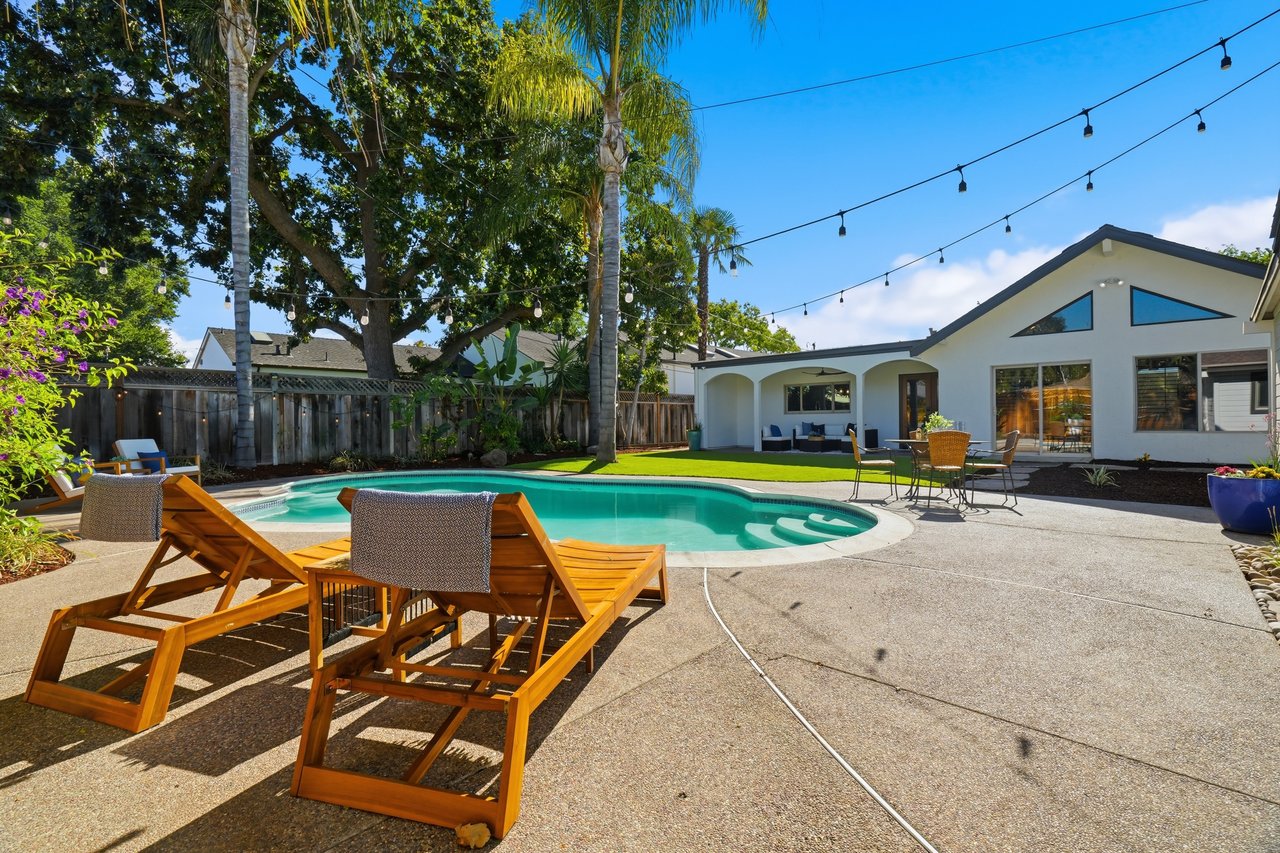 900 Eden AVE