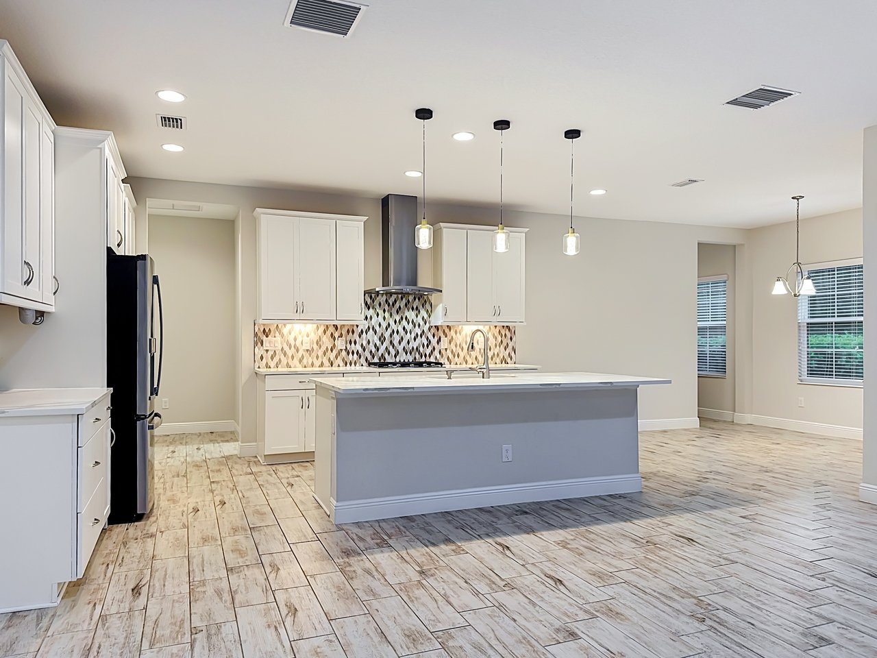 Move-In Ready Pelican in Hawkstone — No Builder Wait, $40K in Upgrades