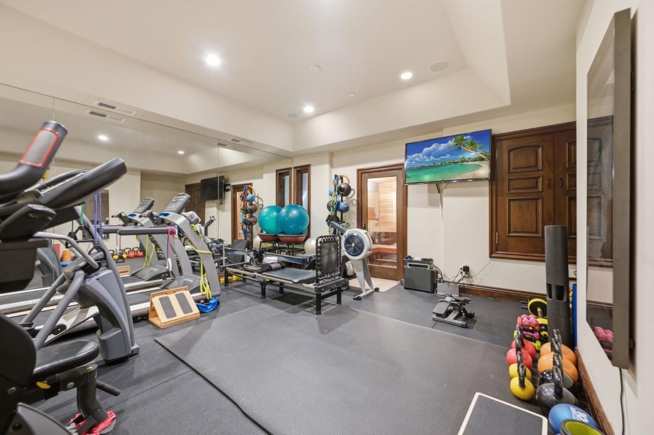 10285 Magdalena Rd