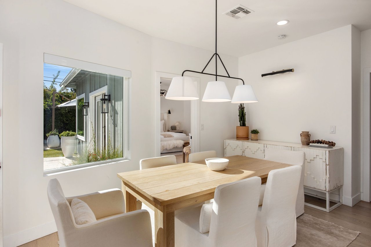 4119 E Indianola Ave