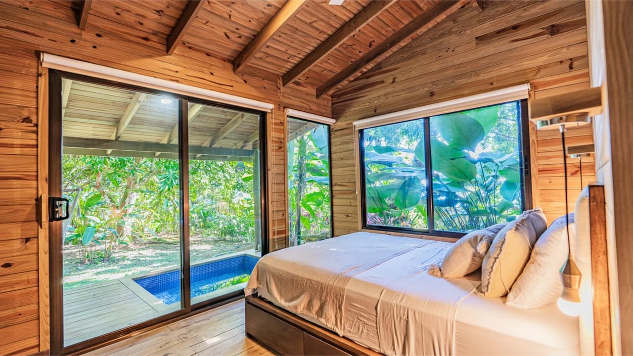 Solar Powered Coastal Luxury Estate, Dominical, Puntarenas