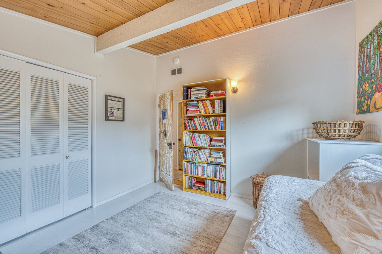 26085 Carmel Hills DR , CARMEL, CA 93923