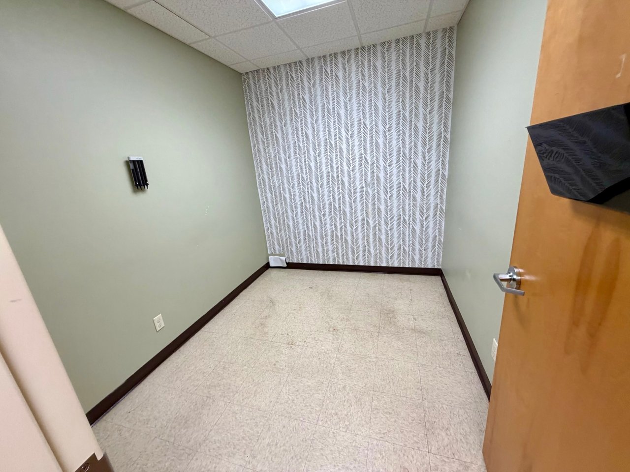 514 Mary Esther Cut Off NW