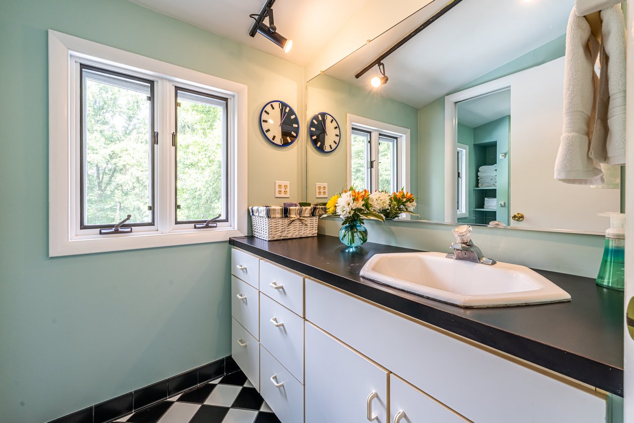 1819 Flint Hill Road