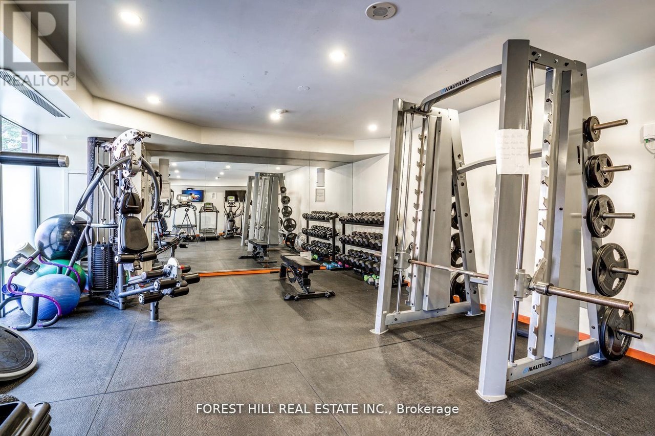 255 Richmond St E, #816