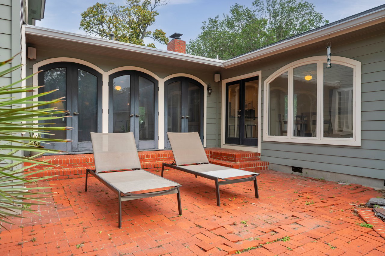 1311 Kent Lane