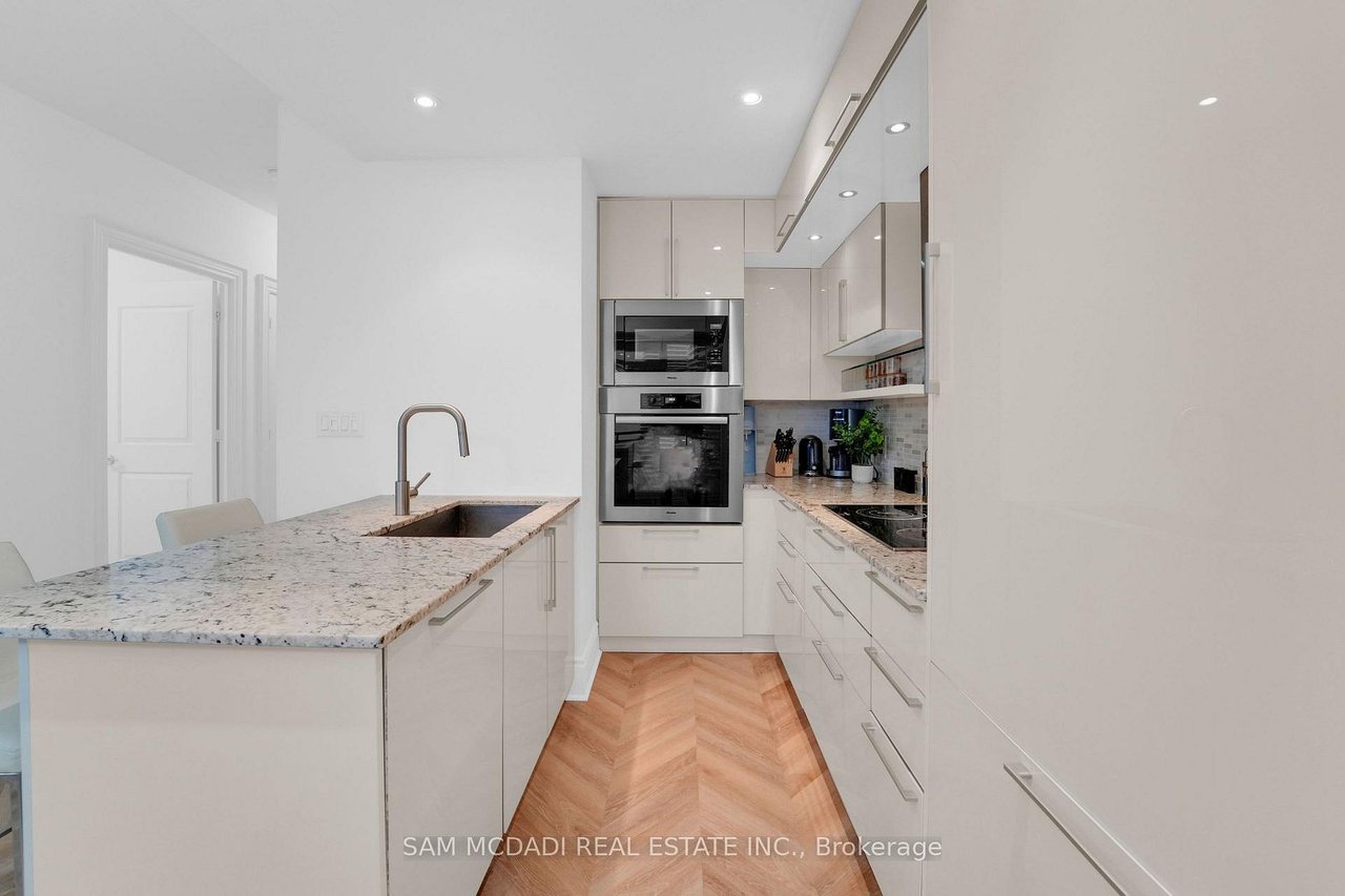 BROOKERS LANE LUXURY PENTHOUSE