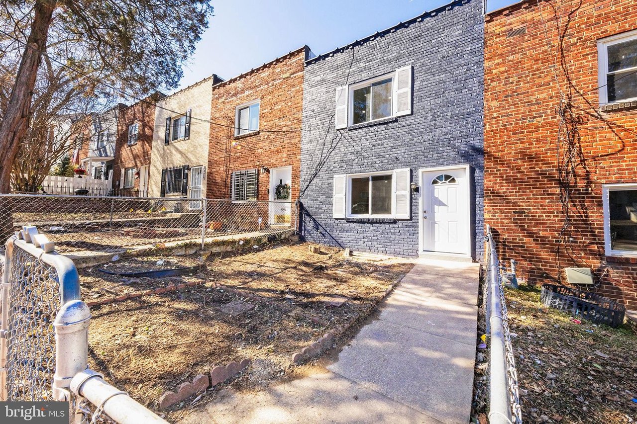 2321 Chester St SE