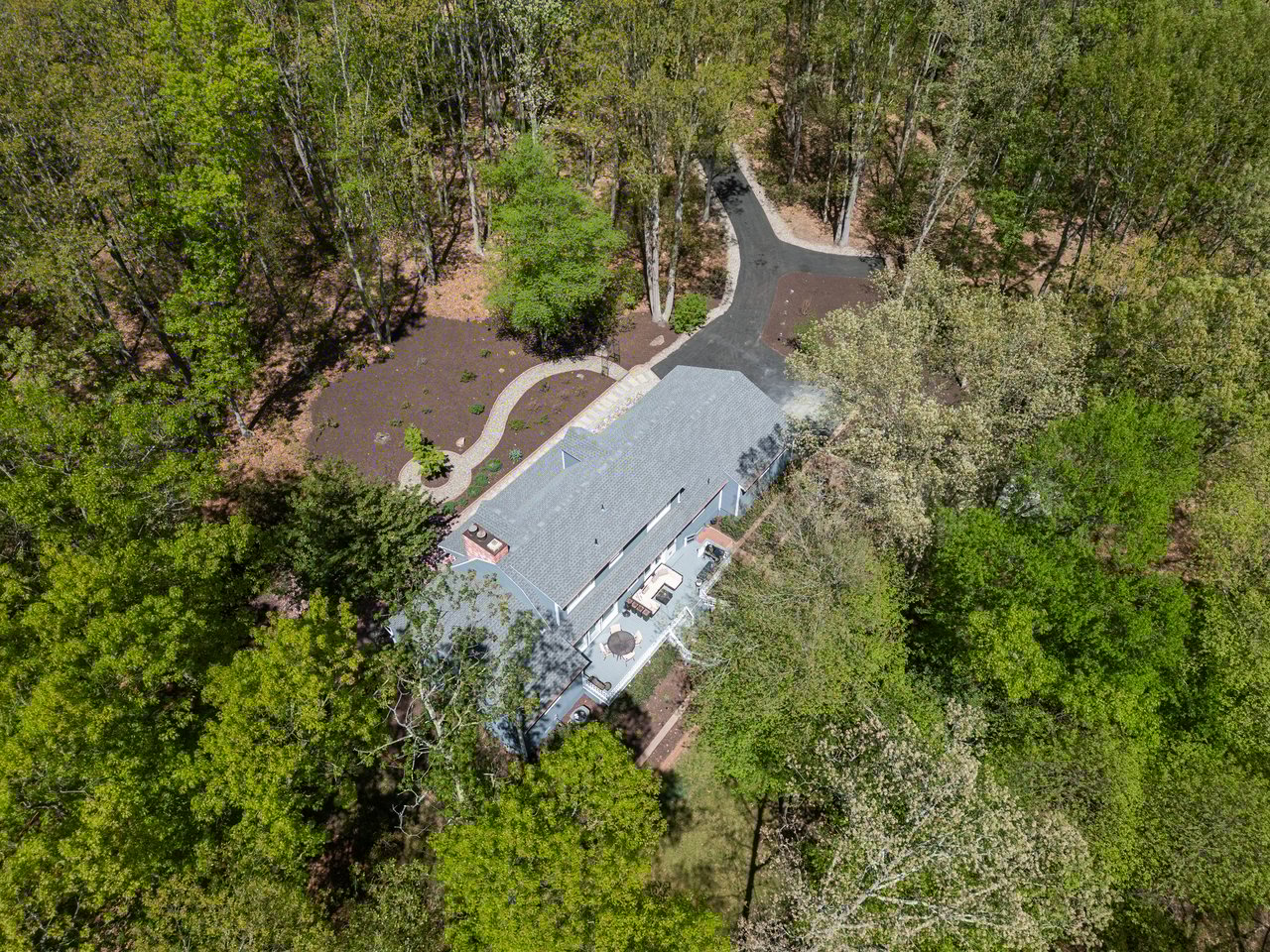 126 S Foxford Ln
