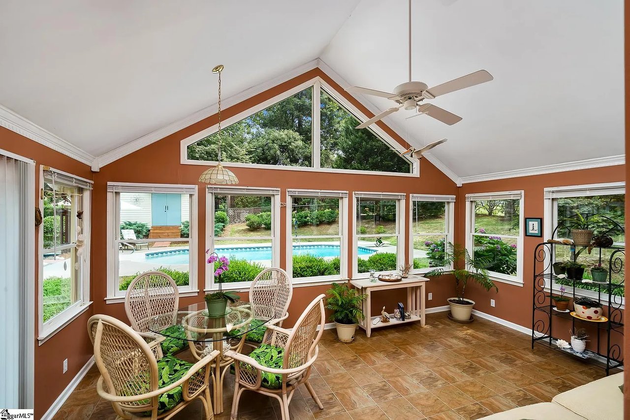 115 Continental Dr
