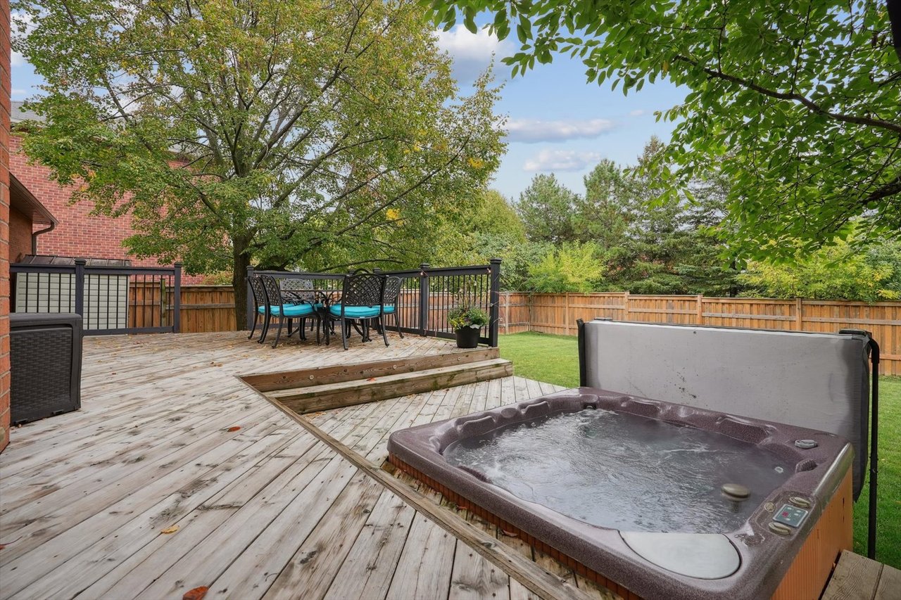 Executive Living in the Heart of Tyandaga