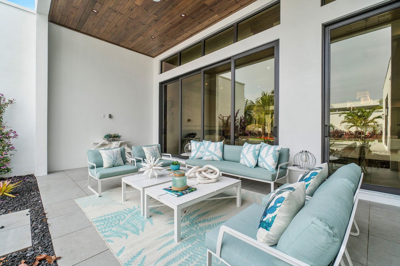 17 NW 15th St