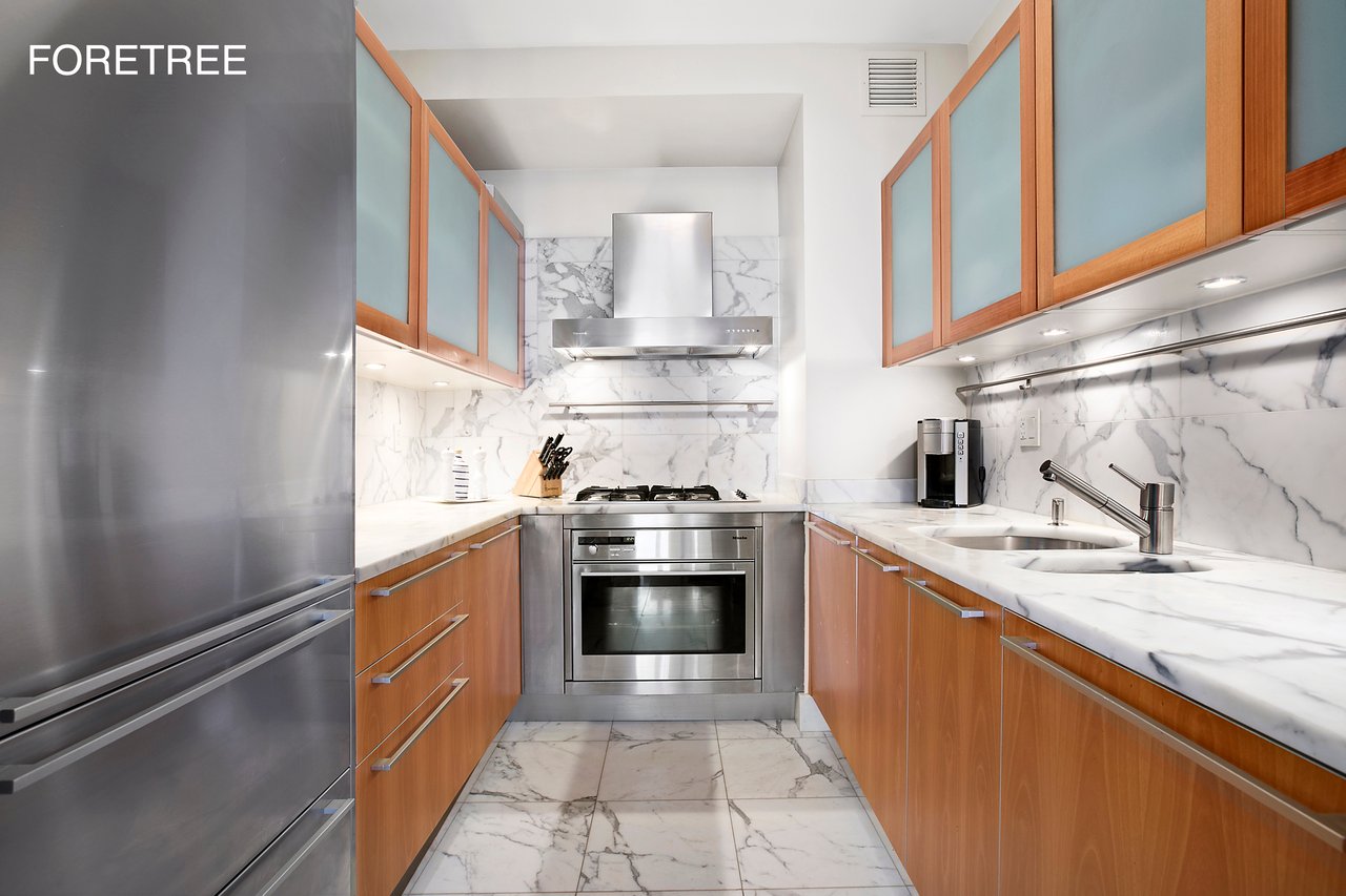 25 Columbus Circle #65B