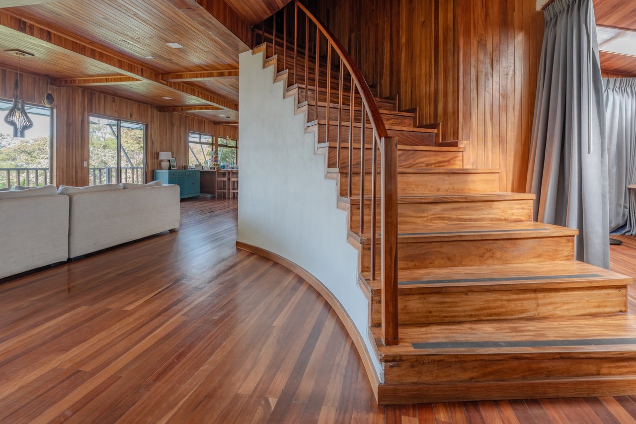Eco Luxury Estate in Monteverde with Panoramic Gulf Views & Flat Land