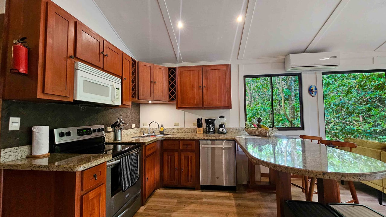 Private 2-Bedroom Jungle Retreat for Sale in Manuel Antonio