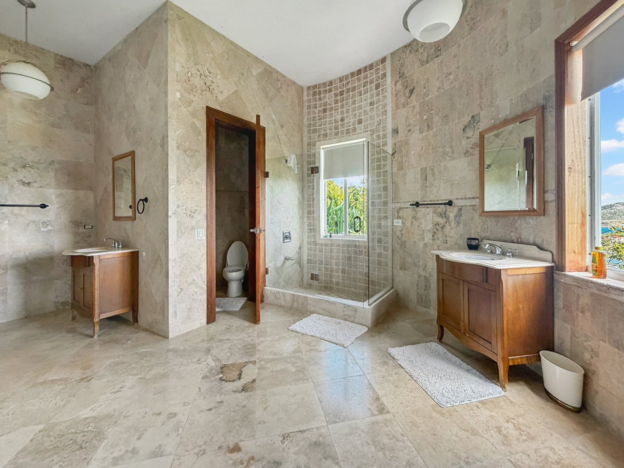 565 Parham Town 7 Bedroom Villa