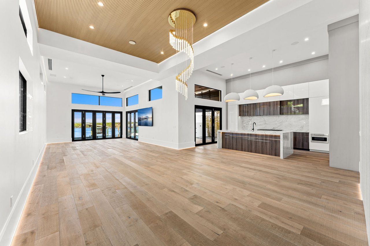 1194 N Peninsula Ave New Smyrna Beach, FL 32169