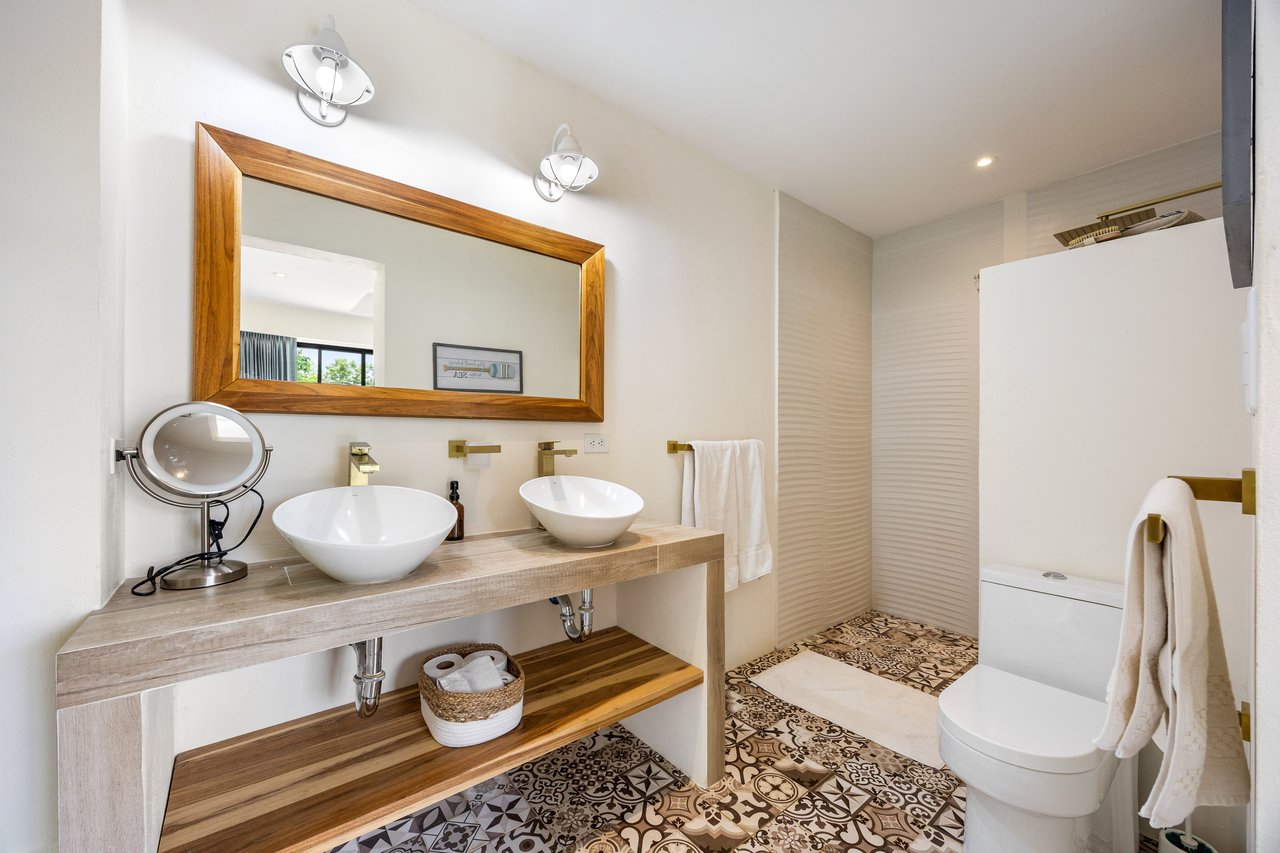 Les Voiles Blanches | Turnkey Boutique Luxury Lodge Near Tamarindo, Costa Rica