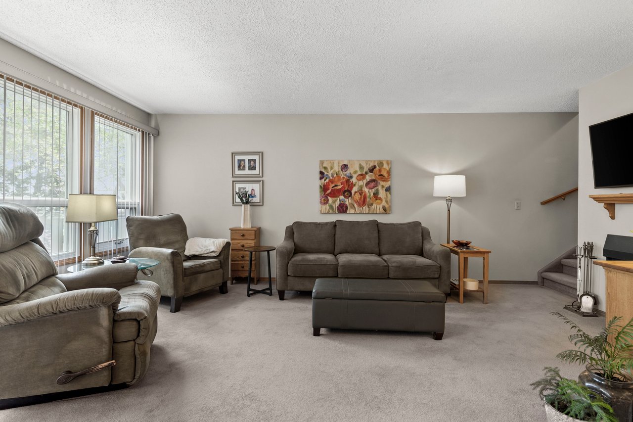 544 Blackthorn Road NE Unit: 1404
