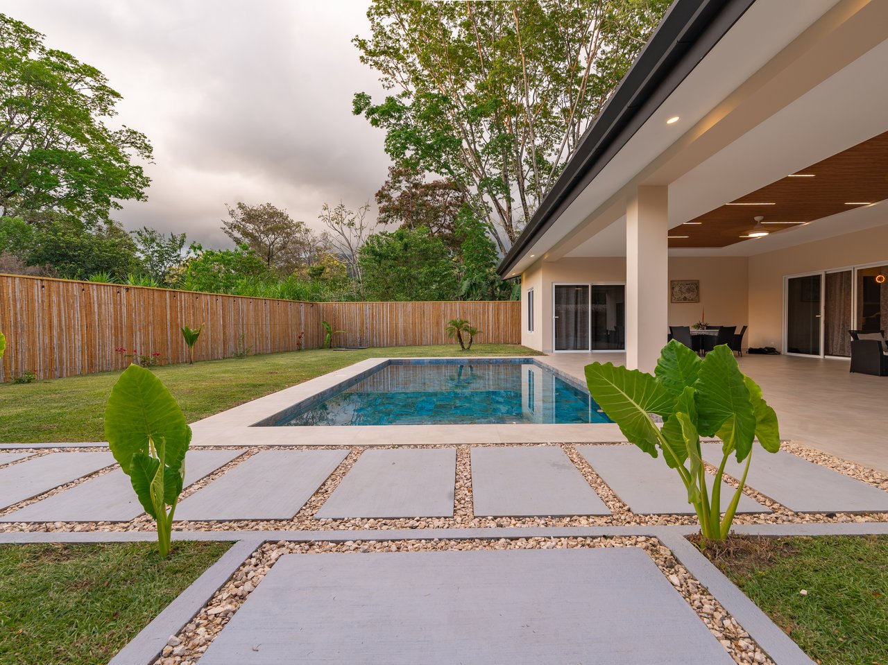Refined Tropical Home in Uvita, Costa Rica | Walk to Beach & Parque Nacional Marino Ballena