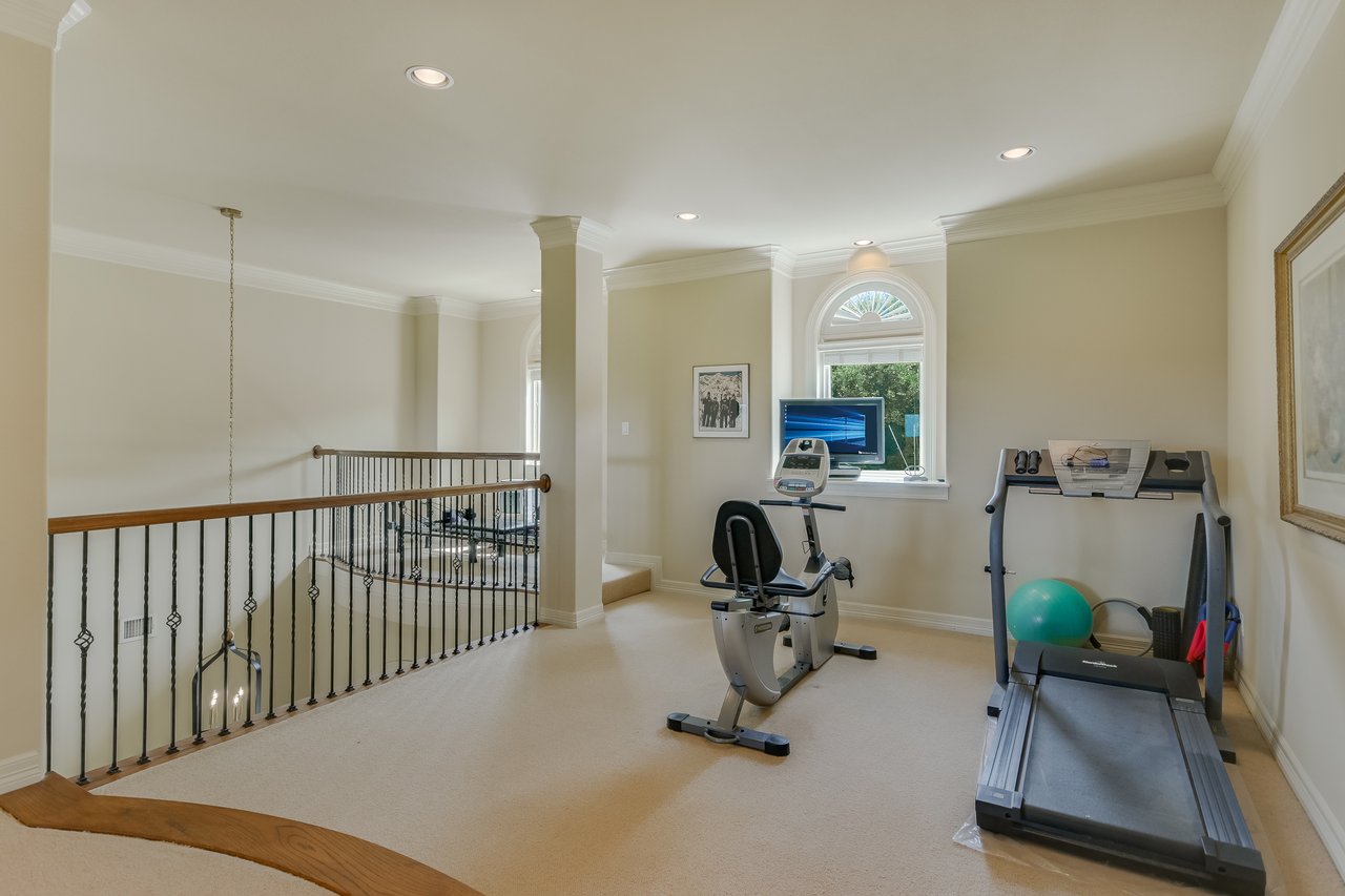1812 Chalk Rock Cove